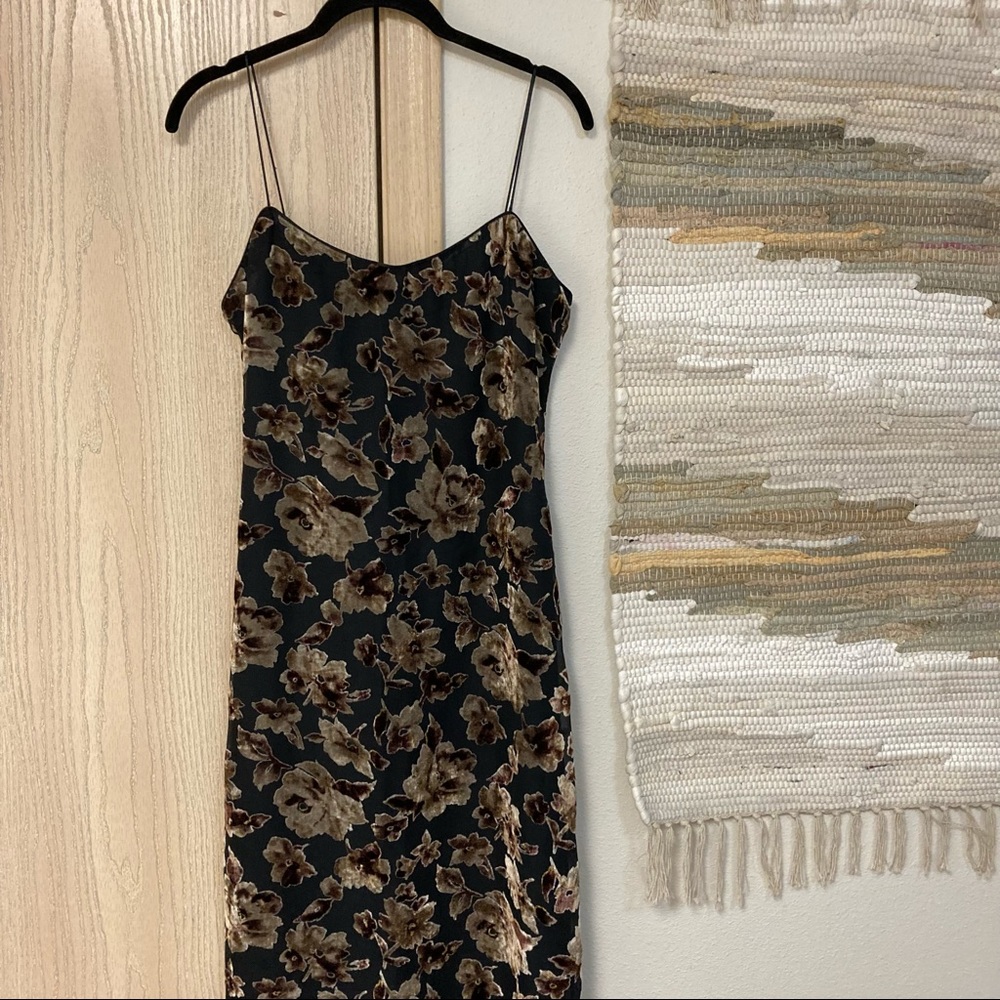 True Vintage 90s burnt out velvet maxi dress spaghetti straps - fits modern sz 4